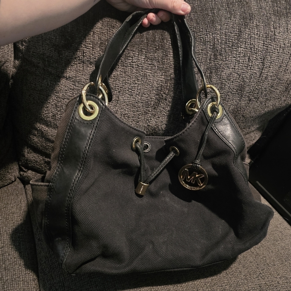 Michael Kors | Fulton Drawstring Shoulder Bag Purse